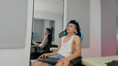 Snapshot of daddyrich4u chatting on May 2026 12:51:02 AM daddyrich4u online show from May 2026 12:51:02 AM