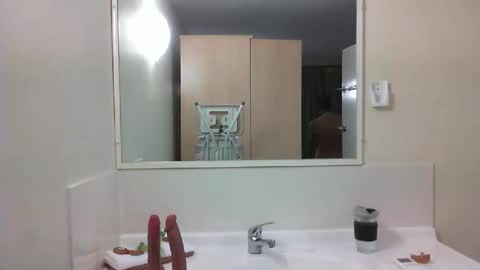 Snapshot of daddys_secret_doll chatting on November 2025 01:33:02 PM daddys_secret_doll online show from November 2025 01:33:02 PM