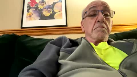 Snapshot of daddyweis chatting on April 2026 06:49:02 PM daddyweis online show from April 2026 06:49:02 PM