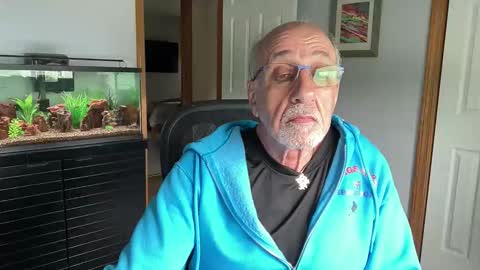 Snapshot of daddyweis chatting on May 2026 04:04:01 PM daddyweis online show from May 2026 04:04:01 PM