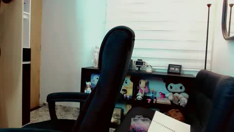 dae_lune online show from March 2026 04:37:01 AM