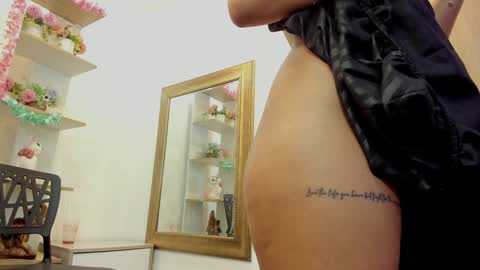 Snapshot of daenerys_targa chatting on December 2024 07:17:02 AM Lesly online show from December 2024 07:17:02 AM