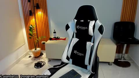 Snapshot of dafboy_ chatting on February 2025 01:33:01 PM Allan Daf online show from February 2025 01:33:01 PM