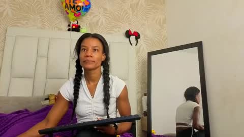 daffnelewis online show from April 2026 11:13:02 AM