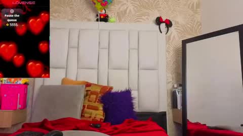 daffnelewis online show from May 2026 11:04:02 AM