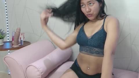 Snapshot of dafne_2 chatting on October 2025 02:10:01 PM DAFNE 2 online show from October 2025 02:10:01 PM