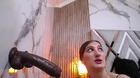 Dafne Castro online show from April 2026 08:00:02 PM