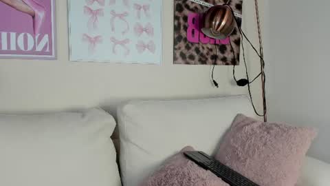 dafne_hillss online show from June 2026 12:52:01 PM