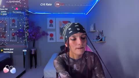 Snapshot of dafne_huges chatting on December 2024 08:04:01 PM dafne huges online show from December 2024 08:04:01 PM