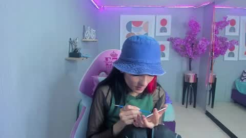 Snapshot of dafne_huges chatting on January 2025 10:46:02 PM dafne huges online show from January 2025 10:46:02 PM