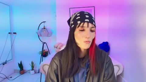 Snapshot of dafne_huges chatting on January 2025 12:35:01 PM dafne huges online show from January 2025 12:35:01 PM
