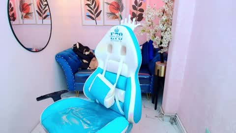 Snapshot of dafne_huges chatting on September 2025 11:31:02 AM dafne huges online show from September 2025 11:31:02 AM