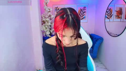 Snapshot of dafne_huges chatting on October 2025 07:47:02 PM dafne huges online show from October 2025 07:47:02 PM