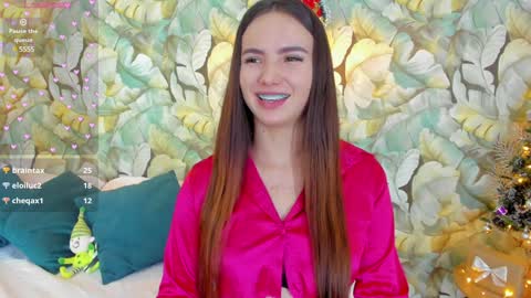 Snapshot of dafnevega chatting on December 2024 07:49:02 PM Dafne online show from December 2024 07:49:02 PM