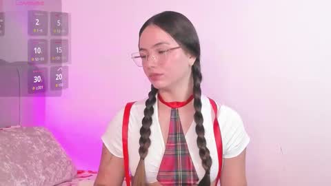 Snapshot of dafnevega chatting on December 2025 02:43:02 PM Dafne online show from December 2025 02:43:02 PM