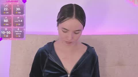 Dafne  online show from April 2026 02:47:01 PM