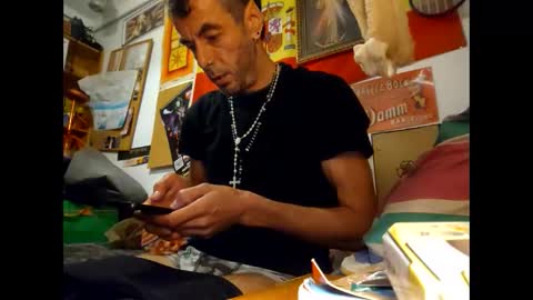 dag1983 online show from December 2024 04:45:01 AM