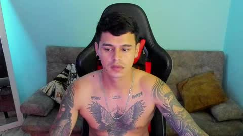 Snapshot of dage_19 chatting on December 2024 07:10:01 AM my name is Jhon and I live in colombia online show from December 2024 07:10:01 AM