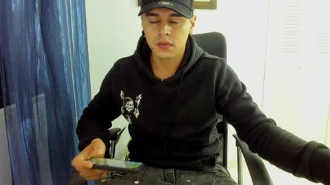 Snapshot of dage_19 chatting on January 2025 03:38:01 AM my name is Jhon and I live in colombia online show from January 2025 03:38:01 AM