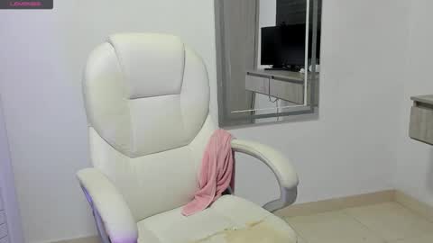 Dahian  online show from October 2025 01:01:02 PM