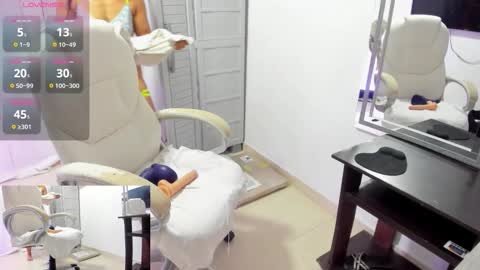 Snapshot of dahian_carter chatting on March 2026 10:32:01 AM Dahian online show from March 2026 10:32:01 AM