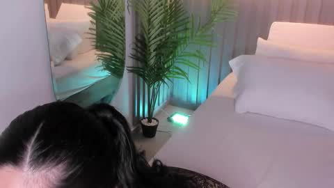 dahianthompson1_ online show from March 2026 08:48:01 PM