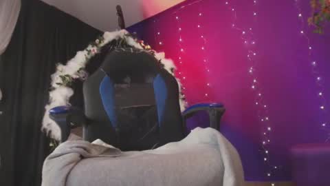 Dahlia online show from October 2025 01:42:01 AM