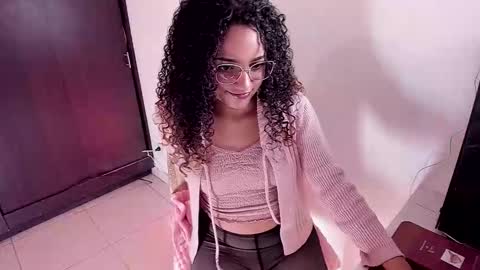 Snapshot of dahliabrowniee chatting on October 2025 05:25:01 AM Dahli online show from October 2025 05:25:01 AM