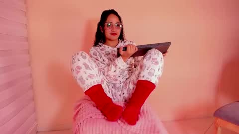 Snapshot of dahliabrowniee chatting on November 2025 07:30:01 AM Dahli online show from November 2025 07:30:01 AM