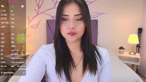 Dahlia online show from October 2025 08:21:02 PM