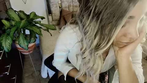 dahnia_cruz online show from April 2026 06:21:01 PM