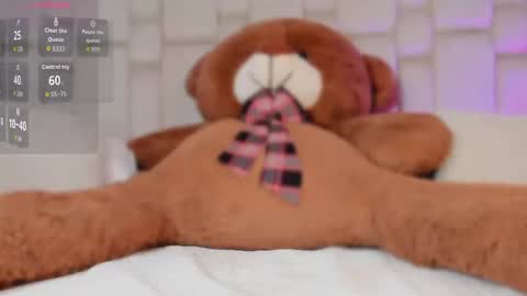 Daia Ortiz  online show from September 2025 08:42:01 PM