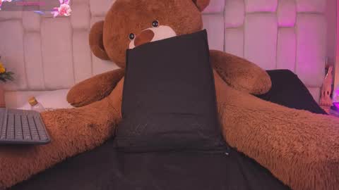 Daia Ortiz  online show from October 2025 09:12:02 PM