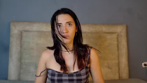 Snapshot of daiisy_kiss chatting on April 2026 01:23:02 AM daiisy_kiss online show from April 2026 01:23:02 AM