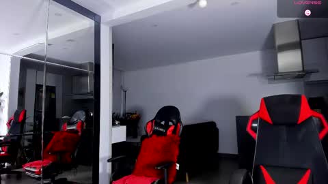 daikokuten_ online show from October 2025 10:54:02 PM