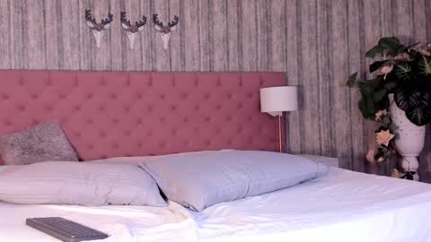 Daimond Johnson online show from December 2025 09:33:01 PM