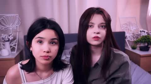 Aoi and Lily best friends online show from May 2026 07:35:01 AM
