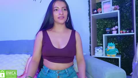 Snapshot of dainty_angel_ chatting on March 2025 05:39:02 PM Angel online show from March 2025 05:39:02 PM