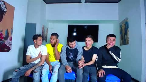 Snapshot of daiquirie chatting on September 2025 12:05:01 PM daiquirie online show from September 2025 12:05:01 PM