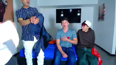 Snapshot of daiquirie chatting on October 2025 12:15:02 PM daiquirie online show from October 2025 12:15:02 PM