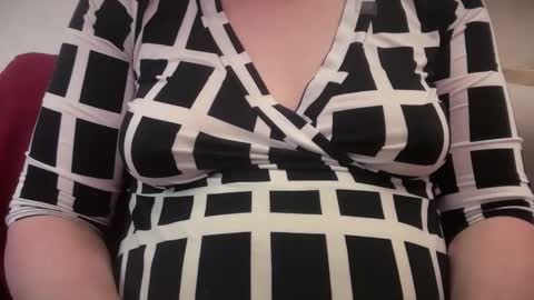 Mx Mommy Moo online show from April 2026 02:14:02 PM