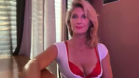 Snapshot of daisy9kat chatting on December 2025 08:58:01 PM Daisy137 online show from December 2025 08:58:01 PM