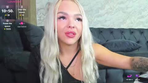 DaIsy Abby online show from October 2025 06:07:02 PM