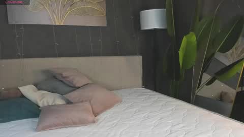 Snapshot of daisy_beckerr chatting on May 2026 09:26:02 AM Viickie online show from May 2026 09:26:02 AM