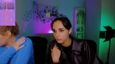 Little Di online show from October 2025 07:20:02 PM