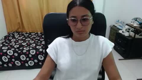 Snapshot of daisy_hot_x chatting on October 2025 09:56:01 PM Daisy hot x online show from October 2025 09:56:01 PM