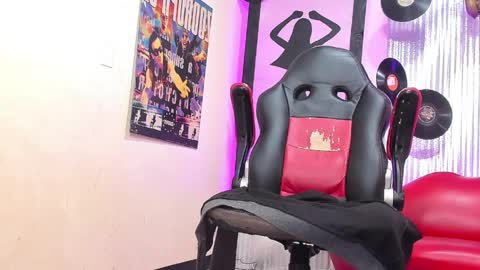 Snapshot of daisy_jonexxx22 chatting on April 2026 04:56:01 AM daisy_jonexxx22 online show from April 2026 04:56:01 AM