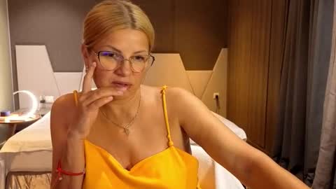 Snapshot of daisydavis_ chatting on November 2025 10:25:01 AM Daisy online show from November 2025 10:25:01 AM