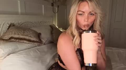 Snapshot of daisydreams_cumtrue chatting on March 2026 10:12:01 PM Daisy Dreams online show from March 2026 10:12:01 PM