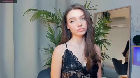 Naomi online show from February 2025 08:25:01 PM